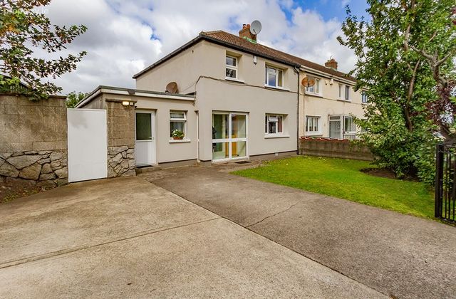 10 Moeran Road, Dublin 12, Walkinstown, Dublin 12 - Click to view photos