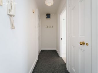 Apartment 11, 50-52 Dame Street, Temple Bar, Dublin 2 - Image 3