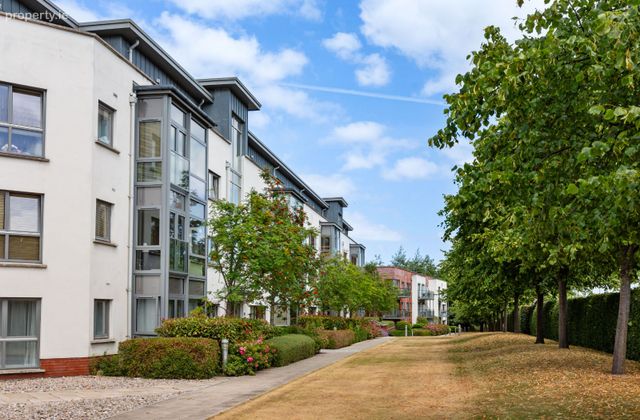 Apartment 63, Southmede, Dundrum, Dublin 16 - Click to view photos