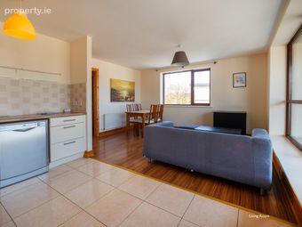 20 Castlegate Park, Adamstown Castle, Lucan, Co. Dublin, Lucan, Co. Dublin - Image 4