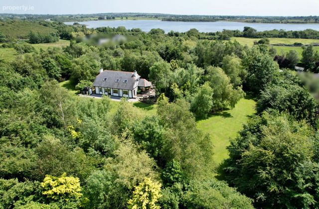 Castletown, Cross, Cross, Co. Mayo - Click to view photos