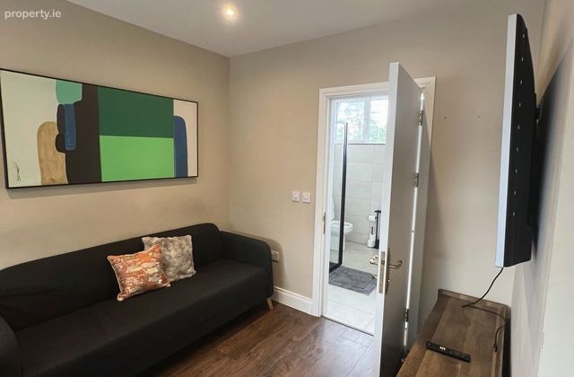 7a, 7 Main Street, Newbridge, Co. Kildare - Click to view photos