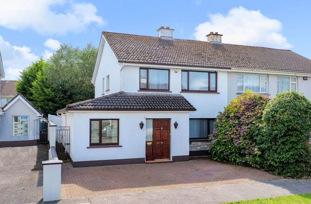 125 Lurgan Park, Renmore, Co. Galway - Click to view photos