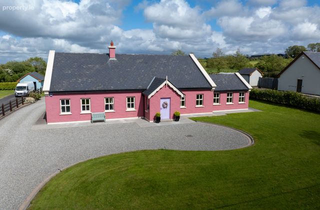 Lacka Beg, Abbeydorney, Co. Kerry - Click to view photos