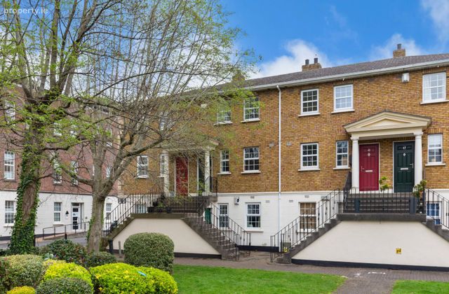 63 Bridge Water Quay, Conyngham Road, Islandbridge, Dublin 8 - Click to view photos