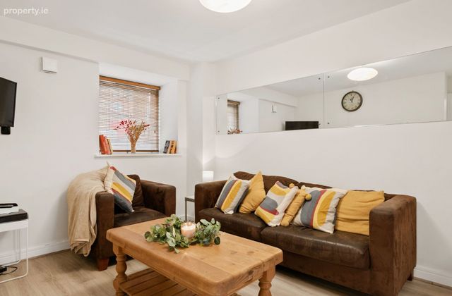 2 Hogan Square, Hogan Place, Dublin 2, Dublin 2 - Click to view photos