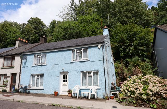 Glenview, 11 Glen Road, Monkstown, Co. Cork - Click to view photos