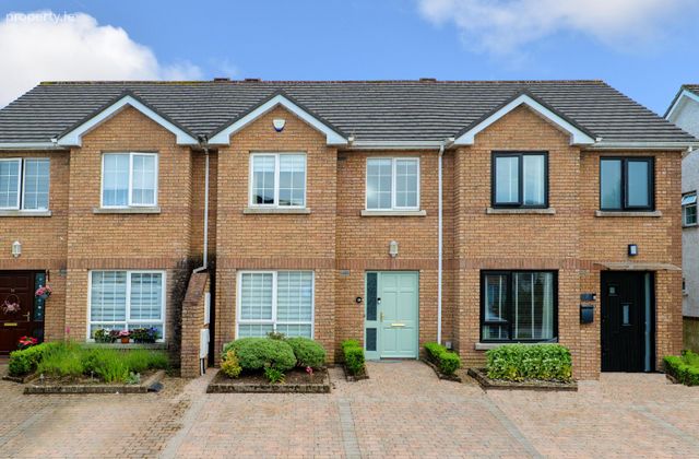 18 An Fiod&aacute;n, Doughiska, Briarhill, Co. Galway - Click to view photos