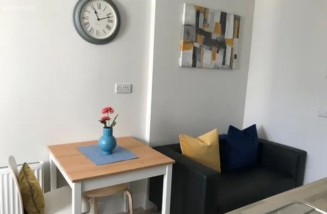 Lower Kilmacud Road, Kilmacud, Co. Dublin - Click to view photos