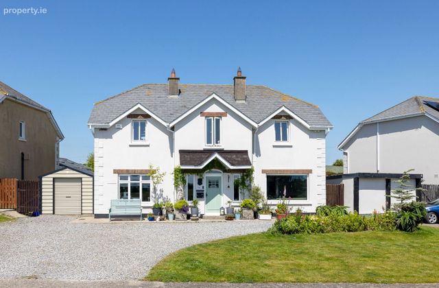 4 Blakesglen Upper, Curracloe, Co. Wexford - Click to view photos