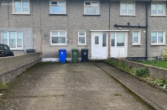 Ballsgrove, Drogheda, Co. Louth - Click to view photos