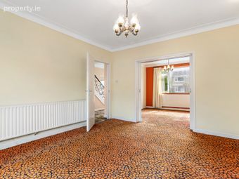 17 Leopardstown Park, Blackrock, Co. Dublin, Leopardstown, Dublin 18 - Image 2