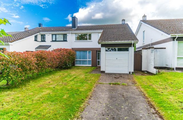 82 Lakelands, Naas, Co. Kildare, Naas, Co. Kildare - Click to view photos
