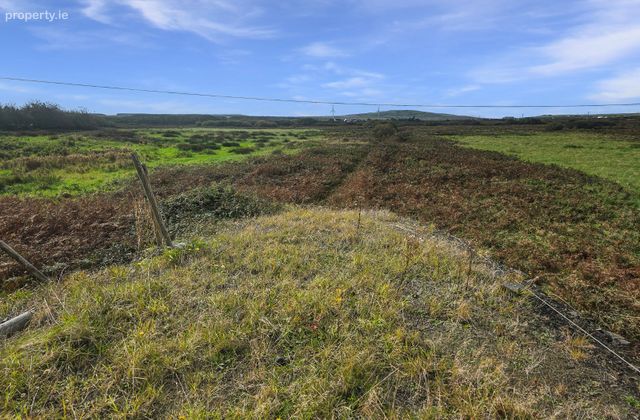 Moveen East, Kilkee, Co. Clare, Kilkee, Co. Clare - Click to view photos