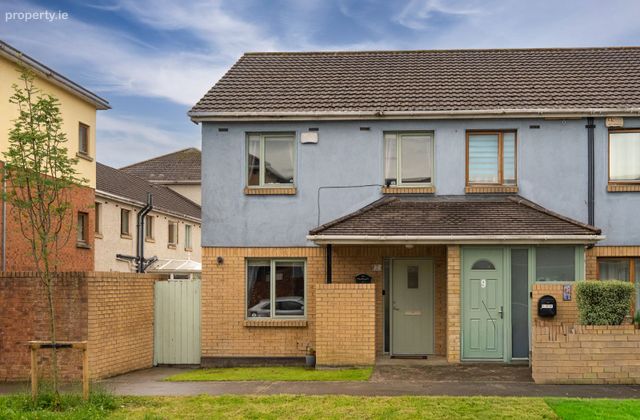 7 Russell Drive, Russell Square, Tallaght, Dublin 24 - Click to view photos