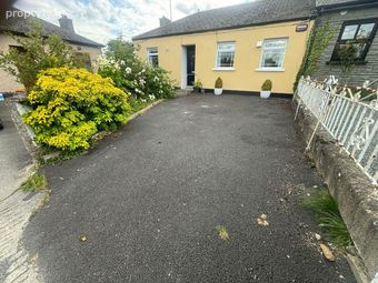8 Laburnum Square, Drogheda, Drogheda, Co. Louth - Image 2