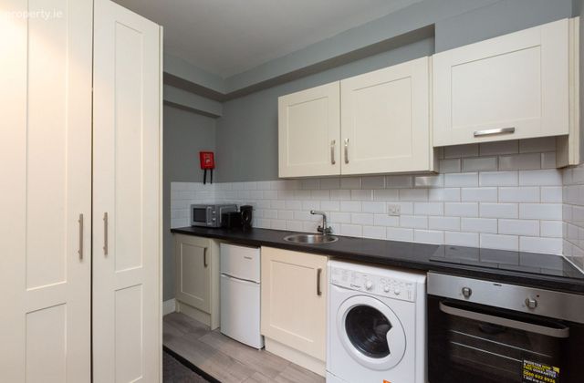 Flat 8 , 605 North Circular Road, Ballybough, Dublin 3 - Click to view photos