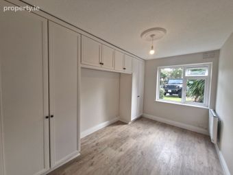 93 White Oaks, Roebuck Road, Goatstown, Dublin 14 - Image 5