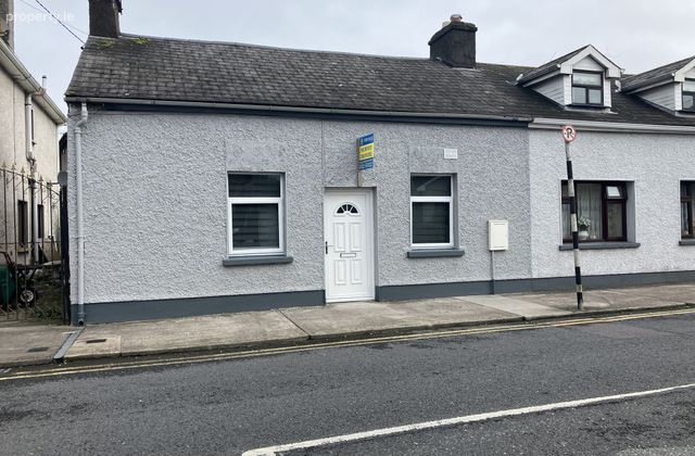 1 Court View, New Road, Mallow, Co. Cork - Click to view photos