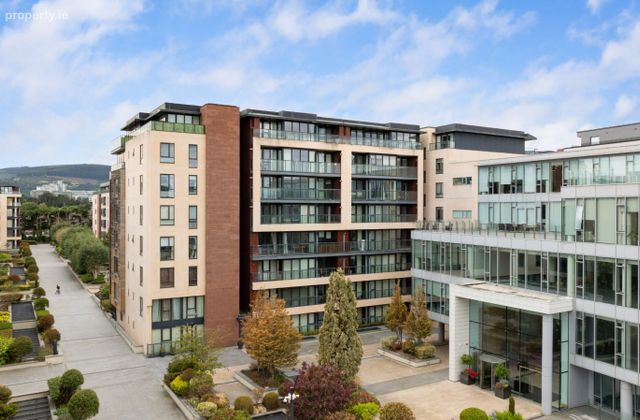 Apartment 8, Sapphire, The Grange, Brewery Road, Stillorgan, Leopardstown, Dublin 18 - Click to view photos