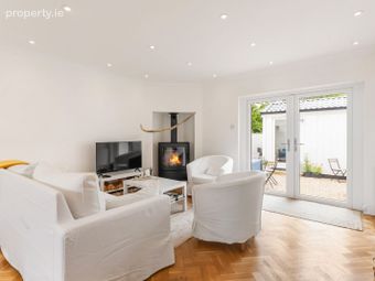 2 Strand Mews, Lea Road, Sandymount, Dublin 4 - Image 4