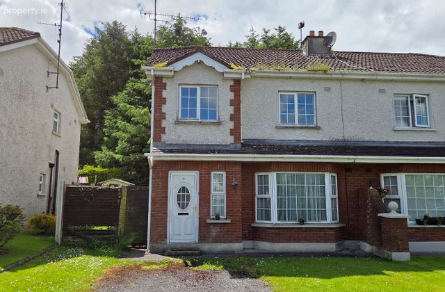 9 Twin Oaks, Bailieborough, Co. Cavan - Click to view photos