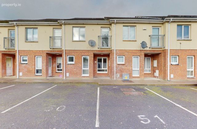 8 Weaver Court, Clondalkin, Dublin 22 - Click to view photos
