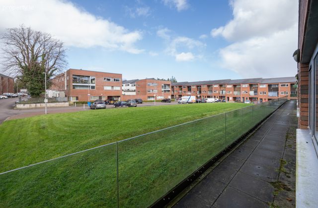 21 Elderwood Park, Boreenmanna Road, Cork, Ballintemple, Co. Cork - Click to view photos