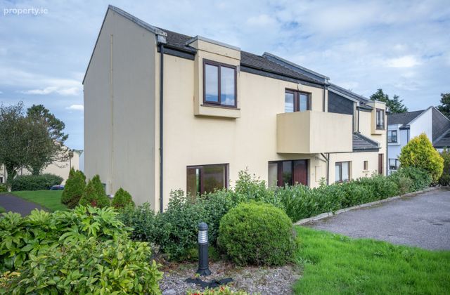 11 Carleton Village, Golf Links Road, Youghal, Co. Cork - Click to view photos