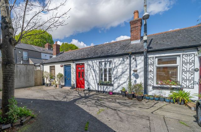14 Gray Square, The Coombe, Dublin 8 - Click to view photos