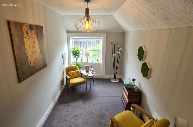 Mount Street Upper, Dublin 2 - Click to view photos