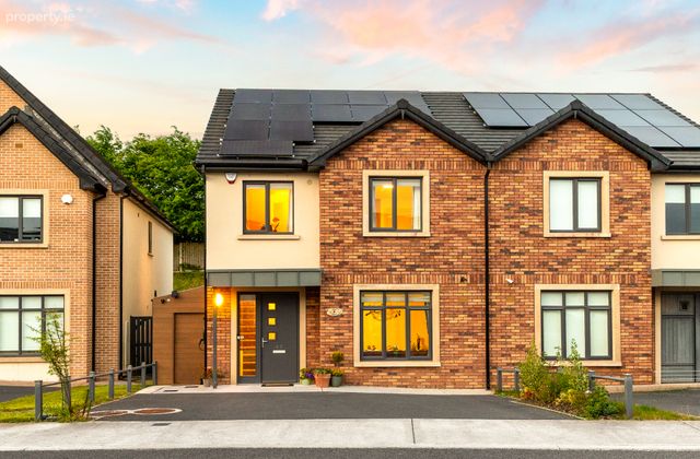 32 Curragh Farm, Newbridge, Co. Kildare, Newbridge, Co. Kildare - Click to view photos