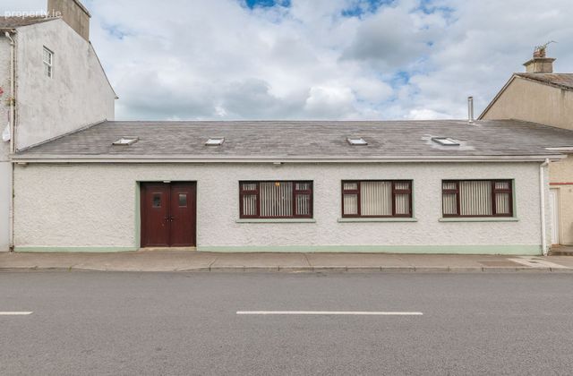 Pallas Street, Borrisoleigh, Pallas Cross, Co. Tipperary - Click to view photos