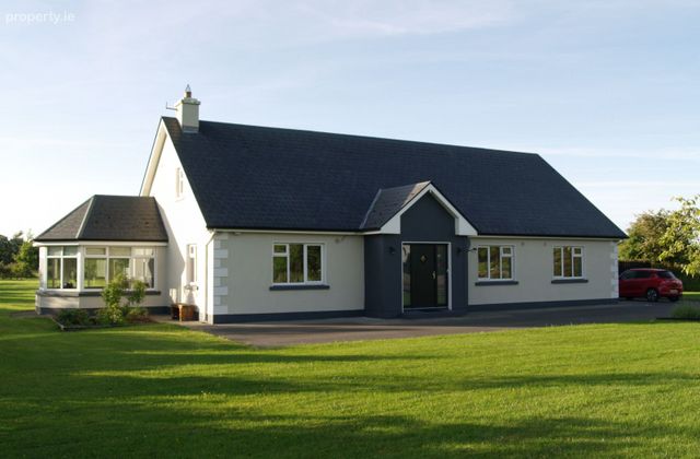 Moylough, Tubbercurry, Moylough, Co. Sligo - Click to view photos