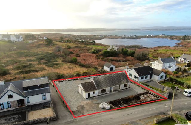 An Bothar Bui, Carraroe, Co. Galway, Carraroe, Co. Galway - Click to view photos