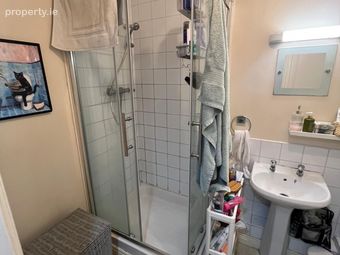 Apartment 4, Dawson House, Dean Court, Patrick Str, Christchurch, Dublin 8 - Image 4
