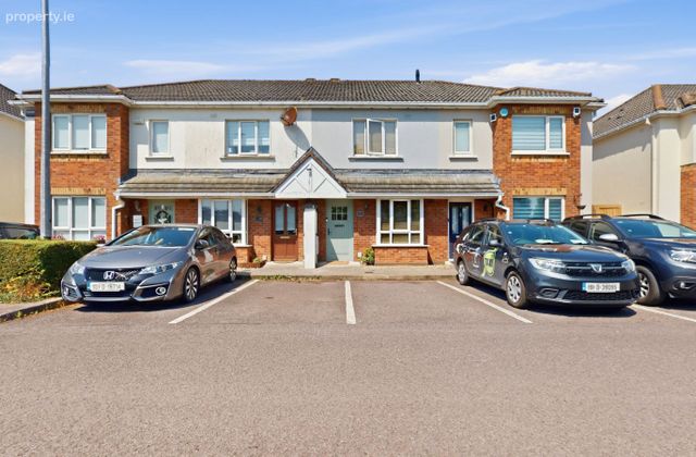 10 Ashton Avenue, Ashton Broc (2 Bed Plus Attic), Swords, Co. Dublin - Click to view photos