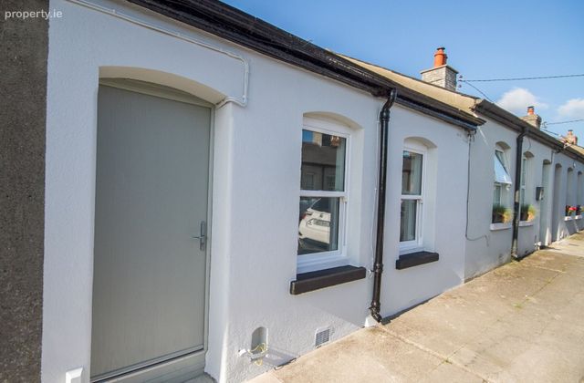 4 Findlater Street, Glasthule, Co. Dublin - Click to view photos