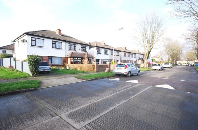 Palmerstown Woods, Clondalkin, Dublin 22, Clondalkin, Dublin 22 - Click to view photos