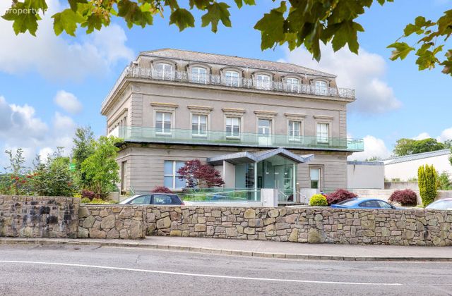 18 Mount Eaton House, Taylors Hill Road, Galway City, Taylor's Hill, Co. Galway - Click to view photos