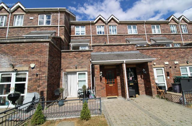 17 Latchford Park, Clonee, Dublin 15 - Click to view photos