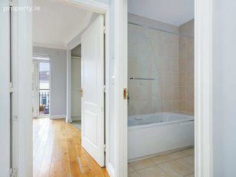 6 Rothe Abbey Court, Kilmainham, Dublin 8, Kilmainham, Dublin 8 - Image 4