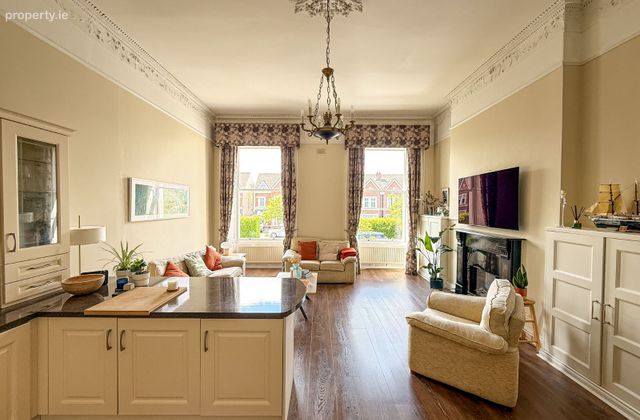 Apartment 10, Marlfield House, Cabinteely, Dublin 18 - Click to view photos