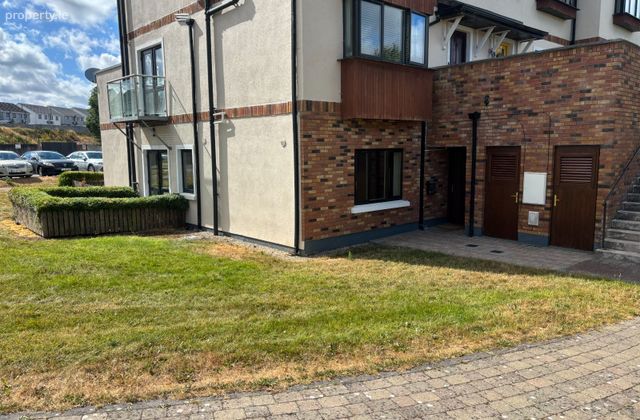 1 Macregol Cuirt, Birr, Co. Offaly - Click to view photos