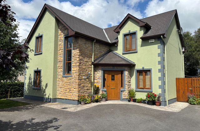15 Glasheen Park, Drumlish, Longford, Drumlish, Co. Longford - Click to view photos