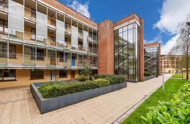 18 Doolin House, Clare Village, Malahide Road, Dublin 17, Co. Dublin, Ayrfield, Dublin 13 - Click to view photos
