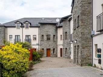 13 The Archways, Bridge Street, Carrick On Shannonm, Co. Leitrim, Carrick-on-Shannon, Co. Leitrim
