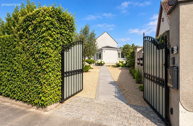 Daleview Park, Dale View, Ballybrack, Ballybrack, Co. Dublin - Click to view photos