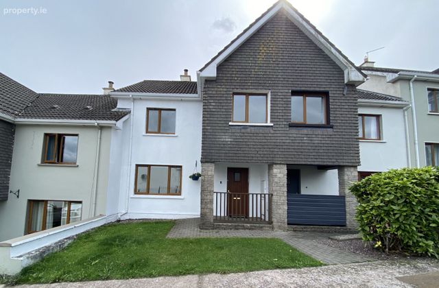 11 Hillcrest Court, Riverstick, Ballymartle, Co. Cork - Click to view photos