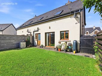 12 Roselawn, Rosanna Road, Tipperary Town, Co. Tipperary - Image 3